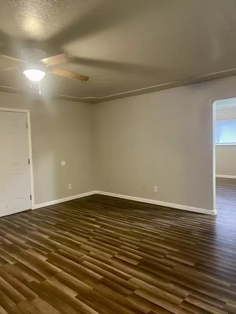 Living - 11521154 Echo Rd, Redding, CA 96002 photo 2 of 3
