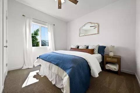 Bedroom - 5016 Monaco Pkwy, Redding, CA 96002 photo 4 of 4
