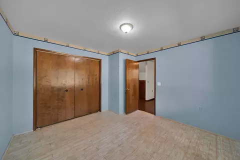 Bedroom - 20435 Winchester Trl, Redding, CA 96003 photo 3 of 12