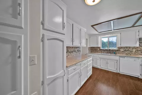 Kitchen - 20435 Winchester Trl, Redding, CA 96003 photo 1 of 3