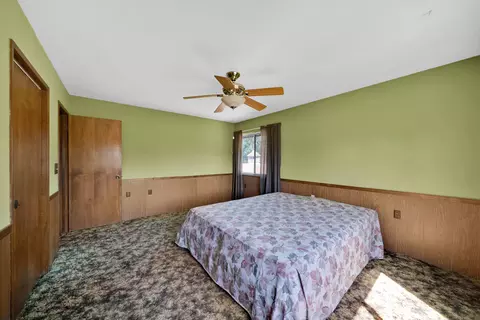 Bedroom - 20435 Winchester Trl, Redding, CA 96003 photo 8 of 12