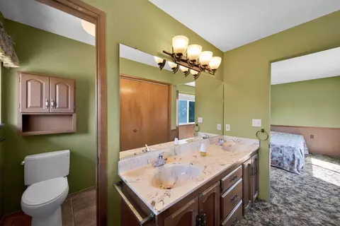 Bath - 20435 Winchester Trl, Redding, CA 96003 photo 5 of 5