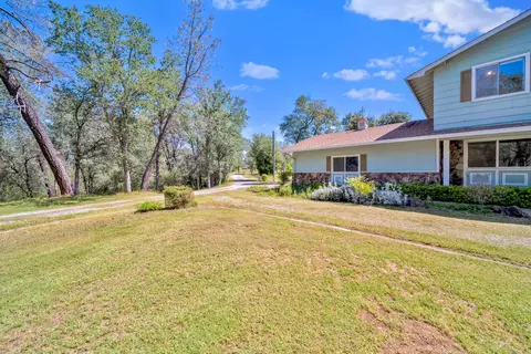 Exterior - 20435 Winchester Trl, Redding, CA 96003 photo 25 of 26