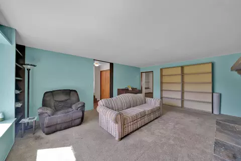 Living - 20435 Winchester Trl, Redding, CA 96003 photo 5 of 7