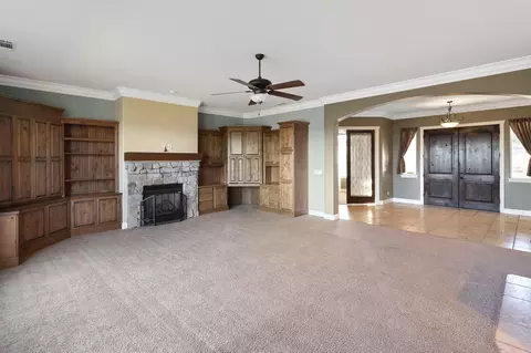 Living - 1513 Brinn Dr, Redding, CA 96001 photo 2 of 5