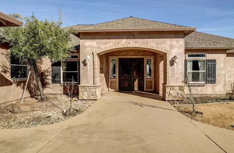 Exterior - 1513 Brinn Dr, Redding, CA 96001 photo 1 of 8