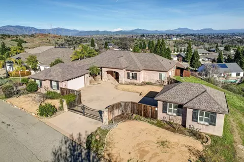 View/Area - 1513 Brinn Dr, Redding, CA 96001 photo 2 of 5