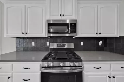 Kitchen - 4771 Lower Springs Rd, Redding, CA 96001 photo 4 of 5