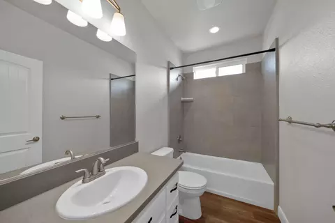 Bath - 4771 Lower Springs Rd, Redding, CA 96001 photo 2 of 3