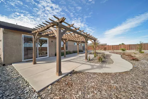 Exterior - 4771 Lower Springs Rd, Redding, CA 96001 photo 4 of 8
