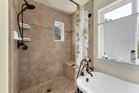 Bath - 12003 Counter Ln, Redding, CA 96003 photo 2 of 3