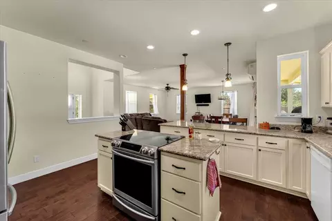 Kitchen - 12003 Counter Ln, Redding, CA 96003 photo 5 of 6