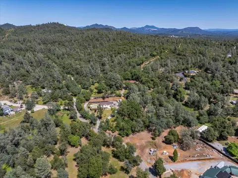 View/Area - 12003 Counter Ln, Redding, CA 96003 photo 5 of 6