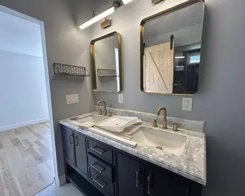 Bath - 3356 Rancho Rd, Redding, CA 96002 photo 1 of 1