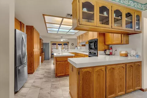 Kitchen - 2850 Balaton Ave, Redding, CA 96001 photo 1 of 5