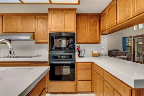 Kitchen - 2850 Balaton Ave, Redding, CA 96001 photo 3 of 5