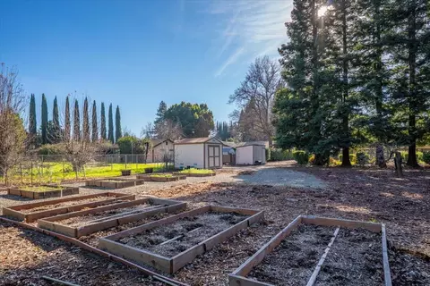 Exterior - 2850 Balaton Ave, Redding, CA 96001 photo 13 of 13