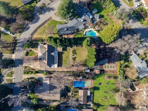 View/Area - 2850 Balaton Ave, Redding, CA 96001 photo 1 of 3