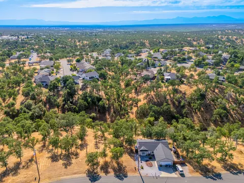 19763 Indian Creek Dr, Cottonwood, CA 96022
