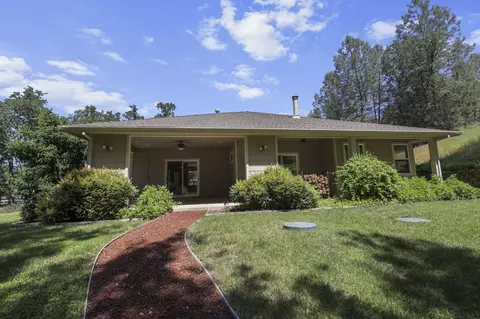 Exterior - 11671 Mae Ln, Redding, CA 96003 photo 4 of 10