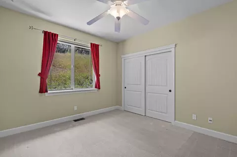 Bedroom - 11671 Mae Ln, Redding, CA 96003 photo 5 of 8