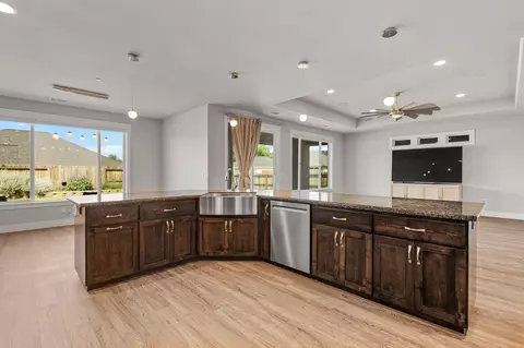 Kitchen - 3608 Evert Pl, Redding, CA 96002 photo 4 of 4