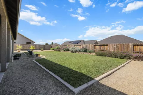 Exterior - 3608 Evert Pl, Redding, CA 96002 photo 7 of 16