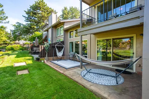 Exterior - 1937 Bechelli Ln, Redding, CA 96002 photo 2 of 21