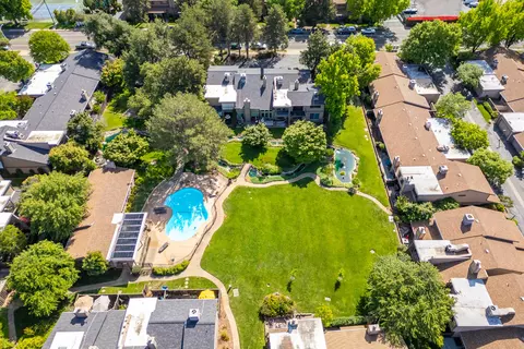 View/Area - 1937 Bechelli Ln, Redding, CA 96002 photo 1 of 3
