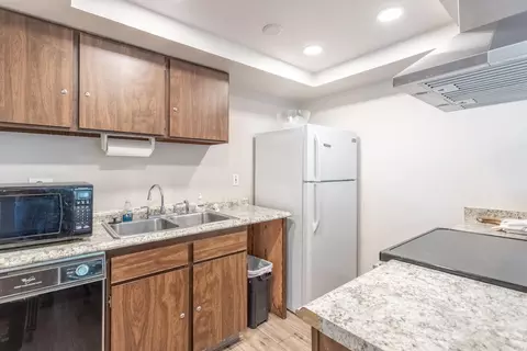 Kitchen - 1937 Bechelli Ln, Redding, CA 96002 photo 3 of 3