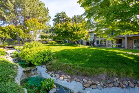 Exterior - 1937 Bechelli Ln, Redding, CA 96002 photo 16 of 21