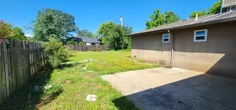 Exterior - 2786 Regal Ave, Redding, CA 96002 photo 2 of 3