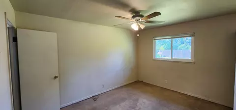 Bedroom - 2786 Regal Ave, Redding, CA 96002 photo 5 of 6
