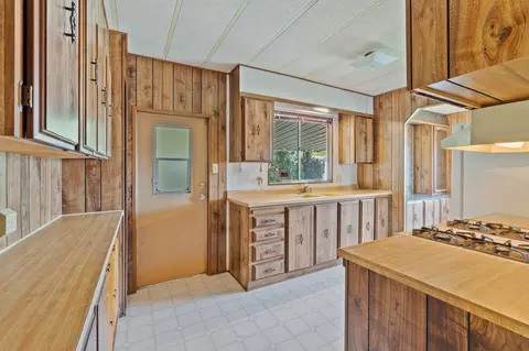 2093 Victor Ave, Redding, CA 96002 photo 7