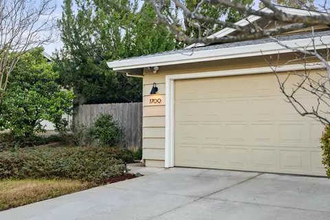 1700 Wisconsin Ave, Redding, CA 96001 photo 3