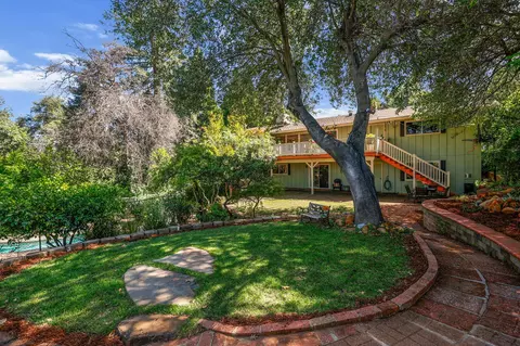 3640 Scenic Dr, Redding, CA 96001