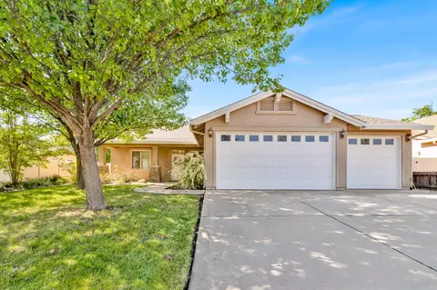 4178 Sunflower Dr, Redding, CA 96001