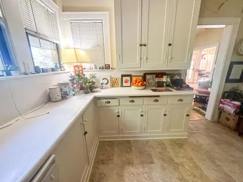 Kitchen - 1190 South St, Redding, CA 96001 photo 1 of 1