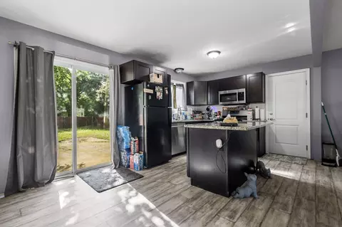 Kitchen - 2843 Kenco Ave, Redding, CA 96002 photo 1 of 3