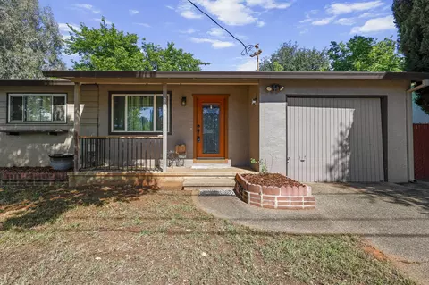 2843 Kenco Ave, Redding, CA 96002