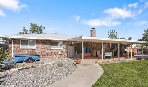 Exterior - 3605 Tamarack Dr, Redding, CA 96003 photo 4 of 6