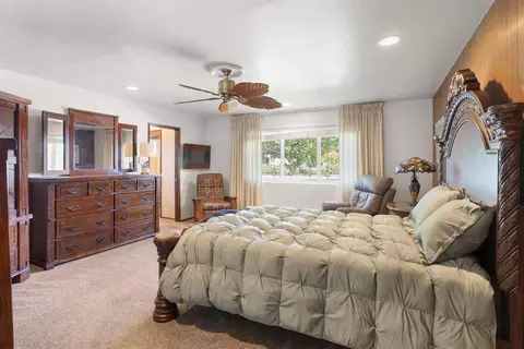 Bedroom - 3605 Tamarack Dr, Redding, CA 96003 photo 1 of 5