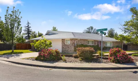 Exterior - 3605 Tamarack Dr, Redding, CA 96003 photo 3 of 6