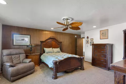 Bedroom - 3605 Tamarack Dr, Redding, CA 96003 photo 2 of 5
