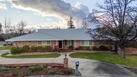 Exterior - 3605 Tamarack Dr, Redding, CA 96003 photo 5 of 6