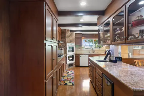 Kitchen - 3605 Tamarack Dr, Redding, CA 96003 photo 1 of 4