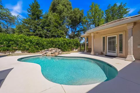 Exterior - 19677 San Vincente Dr, Redding, CA 96003 photo 6 of 13