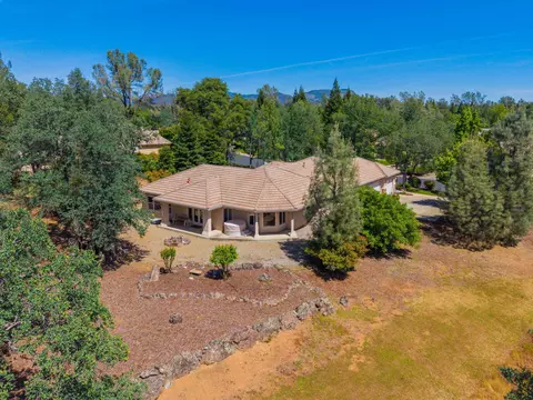 View/Area - 19677 San Vincente Dr, Redding, CA 96003 photo 2 of 5