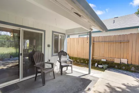 Exterior - 282 Buckhorn Walk, Redding, CA 96003 photo 2 of 7