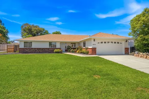 4338 Blazingwood Dr, Redding, CA 96001